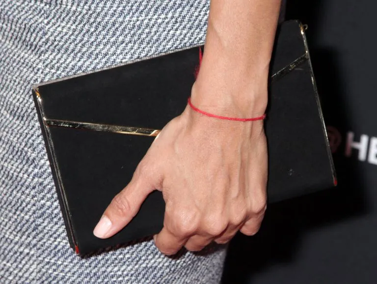 Pulseira Vermelha de Proteção - Image 2
