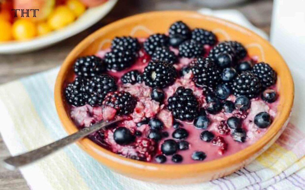 Blueberry and blackberry breakfast